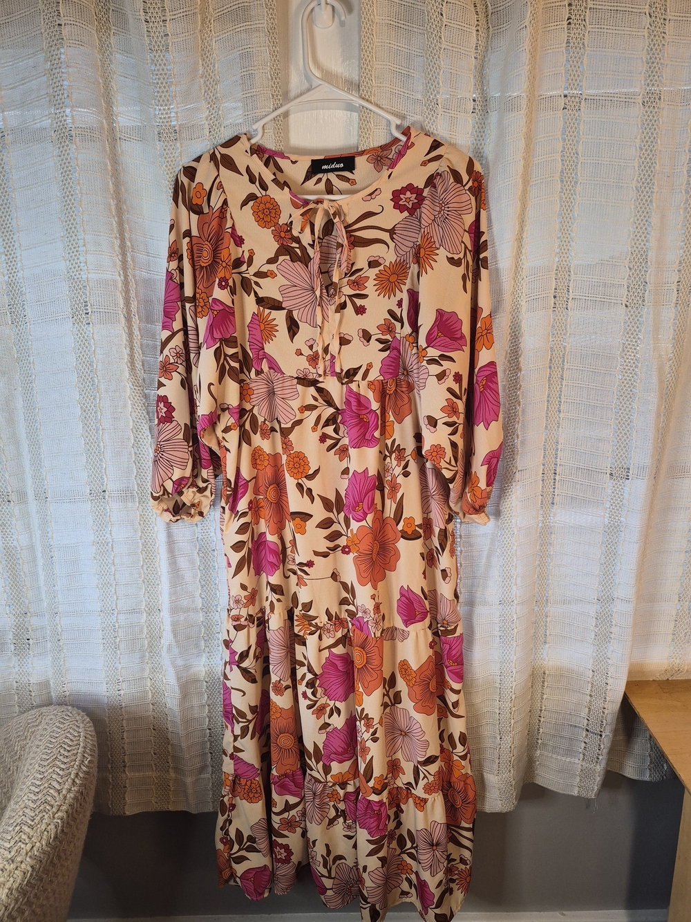 Miduo Floral Maxi Dress in Cream with Pink & Orange Print Size XL